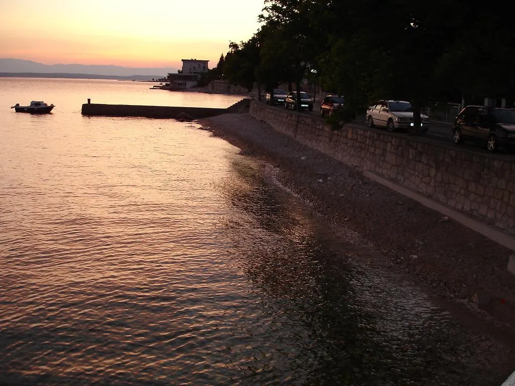 Apartments Petricevic 2 Selce
