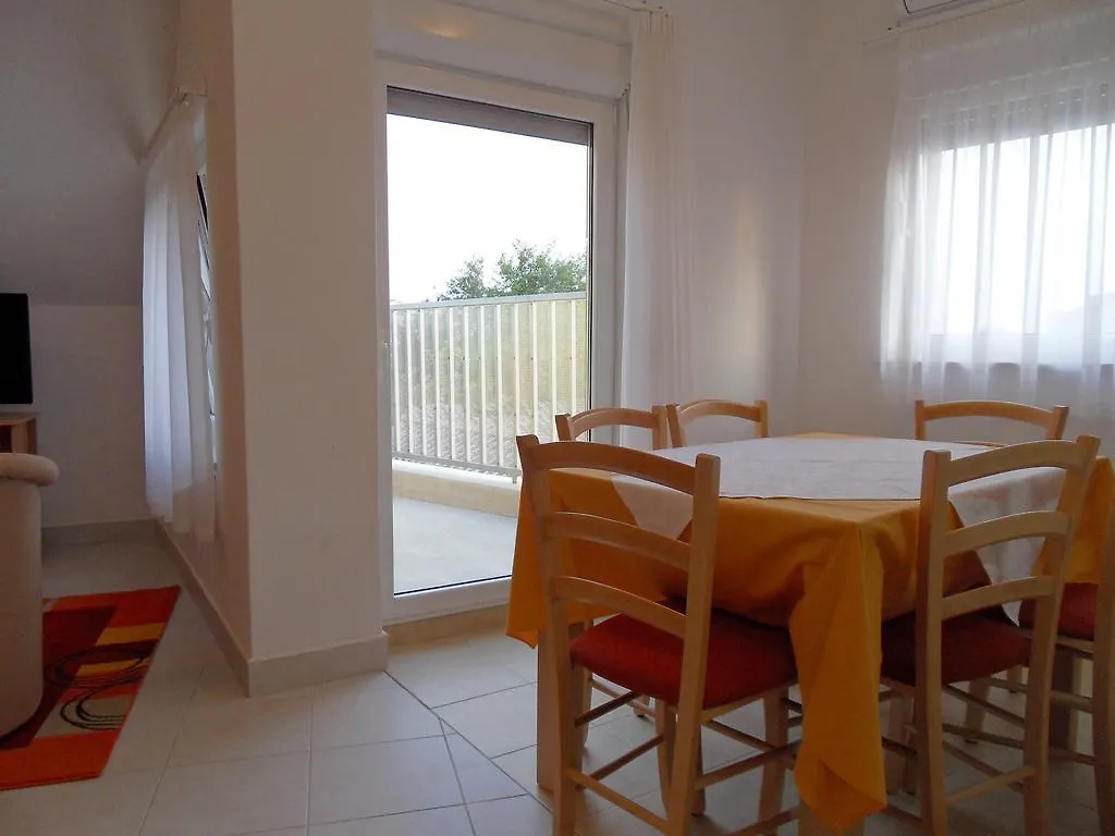 Apartments Petricevic 2 Selce 0*,  Croatia